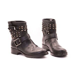 Valentino Rockstud Noir black leather Biker Motorcycle boots size EU 37.5 US 7.5